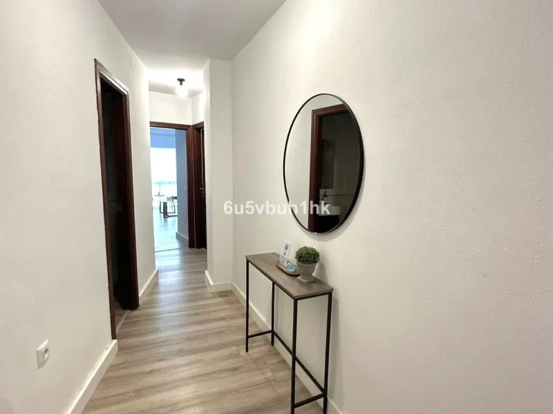 Discover this newly renovated apartment in the heart of Málaga's historic centre, ideal for immediate living or rental investment. Spanning 85 m², this furnished gem boasts a fantastic location surrounded by restaurants, museums, shopping areas, and just 