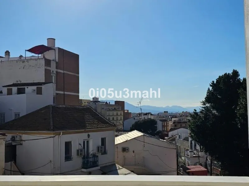 Spectacular brand-new home for sale. It is designed to meet different needs: either as a primary residence,tourist rental housing, an office, or a co-living house. It has four suites with separate bathrooms. A large living-dining room with a separate but 