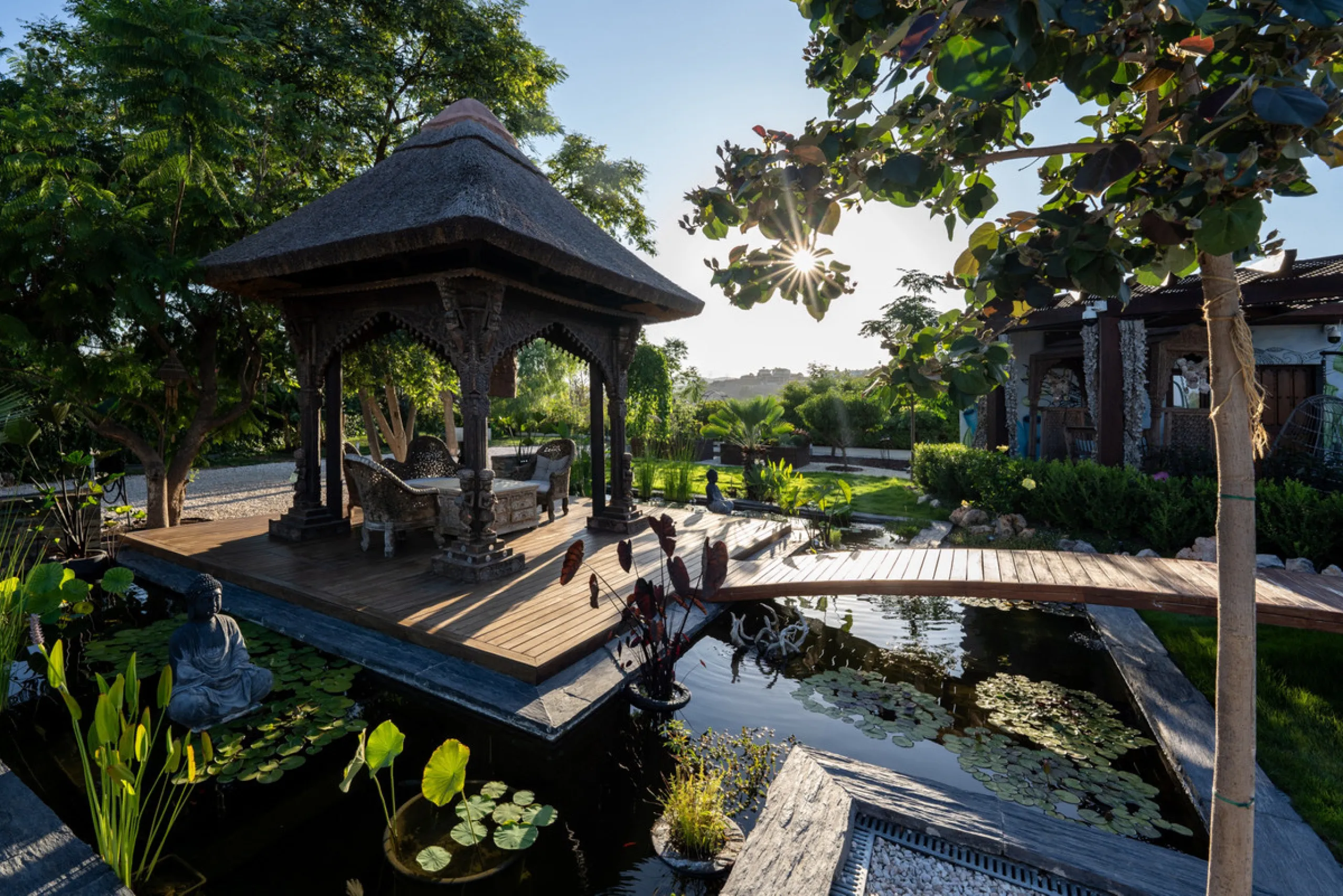 Villa TrueLove is a six-bedroom, five-bathroom luxury villa in the heart of Benahavís. It offers stunning mountain and garden views, combining modern technology with natural design. The home features a seamless connection between indoor and outdoor living