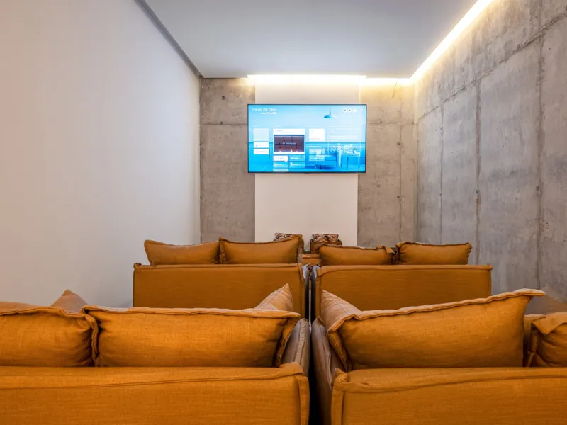 Villa TrueLove is a six-bedroom, five-bathroom luxury villa in the heart of Benahavís. It offers stunning mountain and garden views, combining modern technology with natural design. The home features a seamless connection between indoor and outdoor living