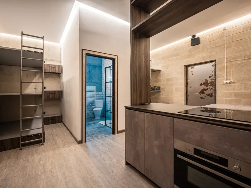 Villa TrueLove is a six-bedroom, five-bathroom luxury villa in the heart of Benahavís. It offers stunning mountain and garden views, combining modern technology with natural design. The home features a seamless connection between indoor and outdoor living