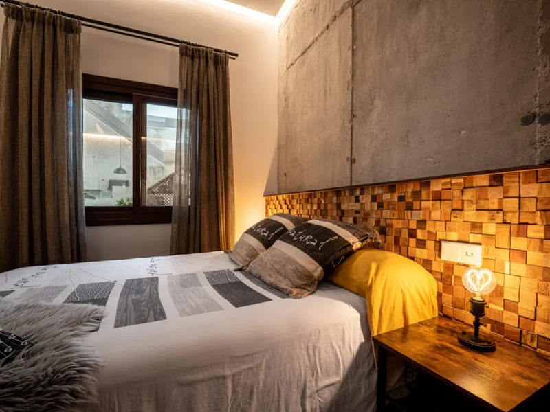 Villa TrueLove is a six-bedroom, five-bathroom luxury villa in the heart of Benahavís. It offers stunning mountain and garden views, combining modern technology with natural design. The home features a seamless connection between indoor and outdoor living