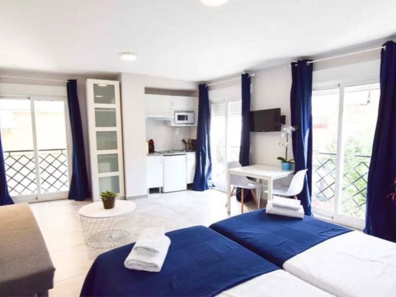 Building with 6 furnished studios located in the center of Malaga.