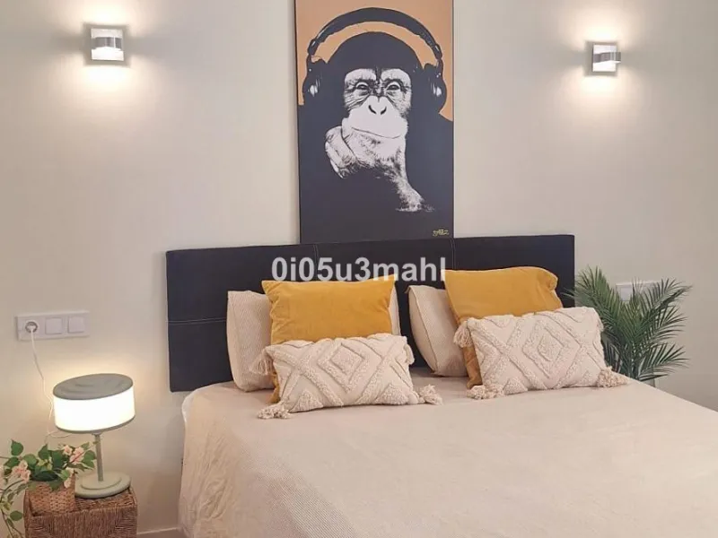 Spectacular brand-new home for sale. It is designed to meet different needs: either as a primary residence,tourist rental housing, an office, or a co-living house. It has four suites with separate bathrooms. A large living-dining room with a separate but 