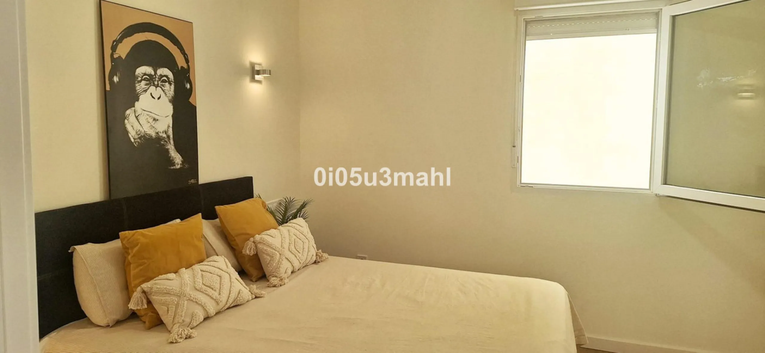 Spectacular brand-new home for sale. It is designed to meet different needs: either as a primary residence,tourist rental housing, an office, or a co-living house. It has four suites with separate bathrooms. A large living-dining room with a separate but 