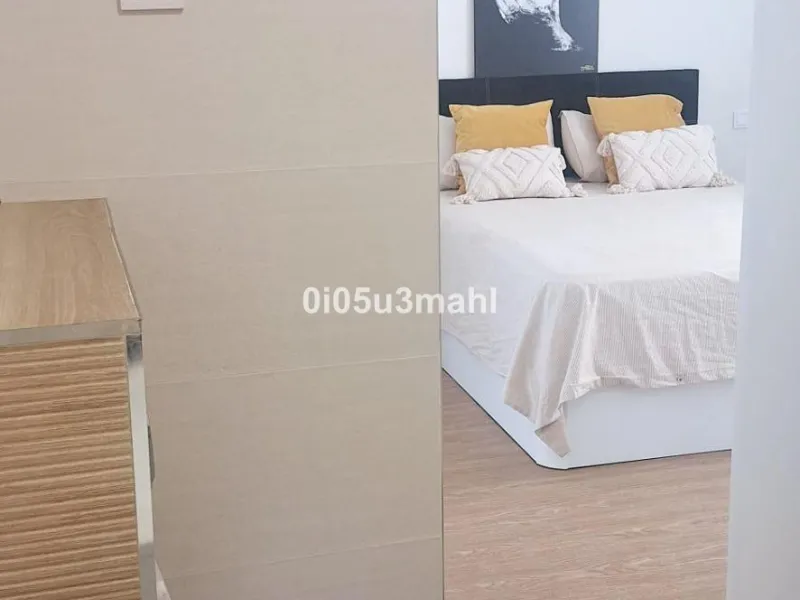 Spectacular brand-new home for sale. It is designed to meet different needs: either as a primary residence,tourist rental housing, an office, or a co-living house. It has four suites with separate bathrooms. A large living-dining room with a separate but 