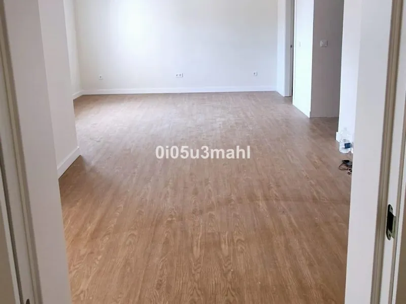 Spectacular brand-new home for sale. It is designed to meet different needs: either as a primary residence,tourist rental housing, an office, or a co-living house. It has four suites with separate bathrooms. A large living-dining room with a separate but 