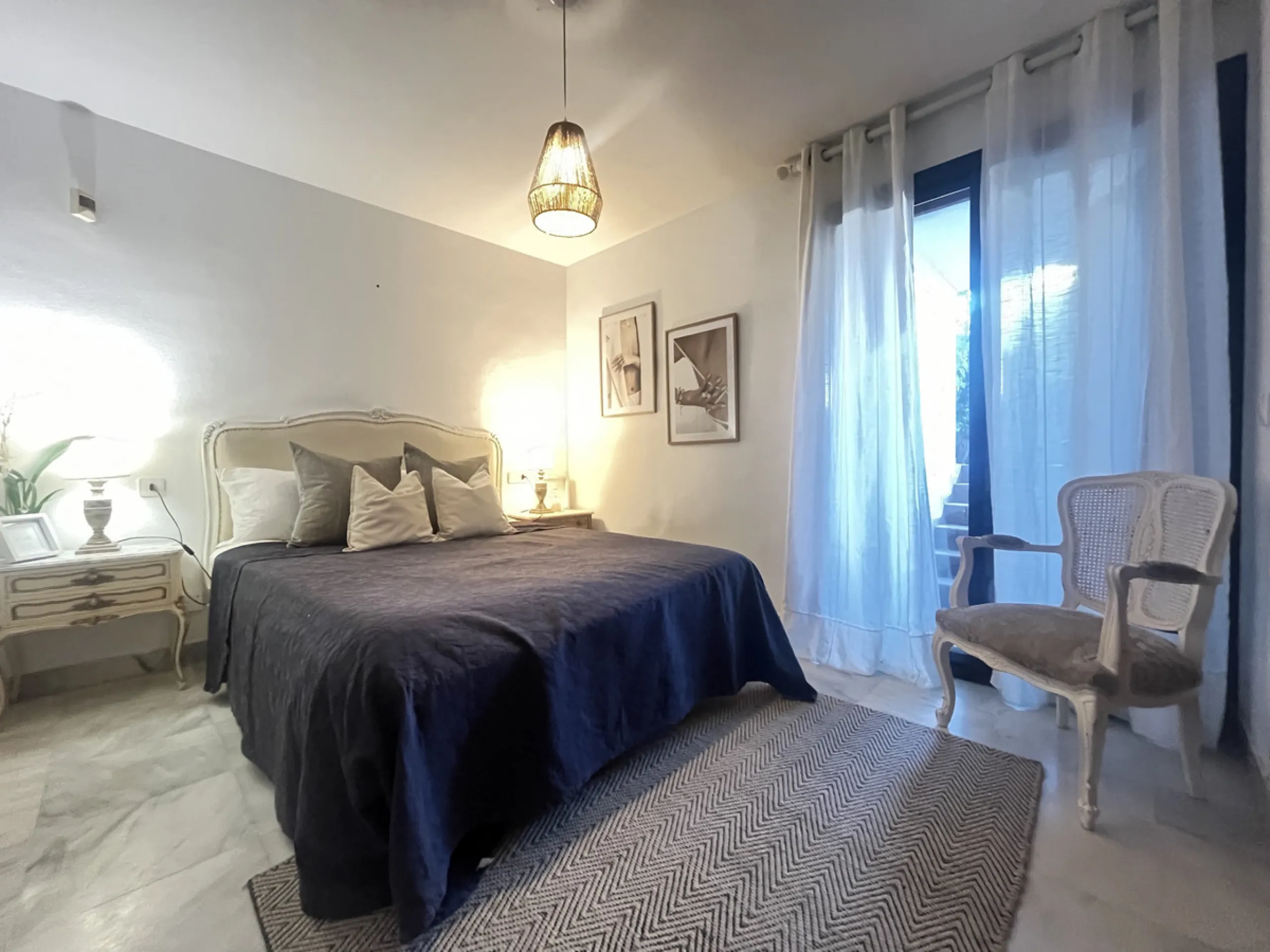 This charming 2-bedroom, 2-bathroom townhouse is ideally located just a 2-minute walk from the beautiful beach of Costalita. Nestled in a tranquil, well-maintained community, it offers easy access to nearby amenities, including shops, restaurants, and ser