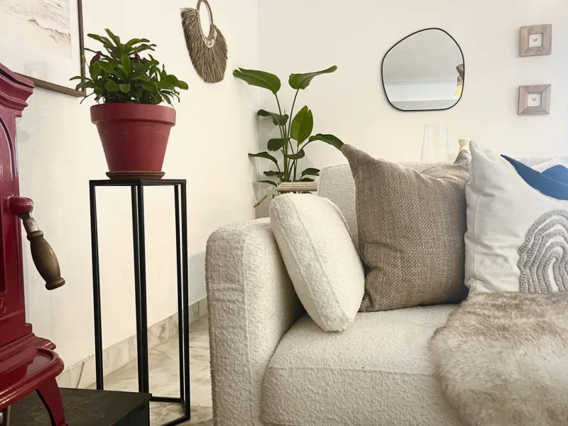 This charming 2-bedroom, 2-bathroom townhouse is ideally located just a 2-minute walk from the beautiful beach of Costalita. Nestled in a tranquil, well-maintained community, it offers easy access to nearby amenities, including shops, restaurants, and ser