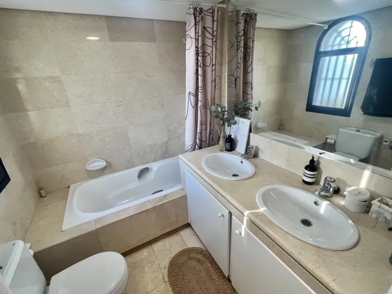 This charming 2-bedroom, 2-bathroom townhouse is ideally located just a 2-minute walk from the beautiful beach of Costalita. Nestled in a tranquil, well-maintained community, it offers easy access to nearby amenities, including shops, restaurants, and ser