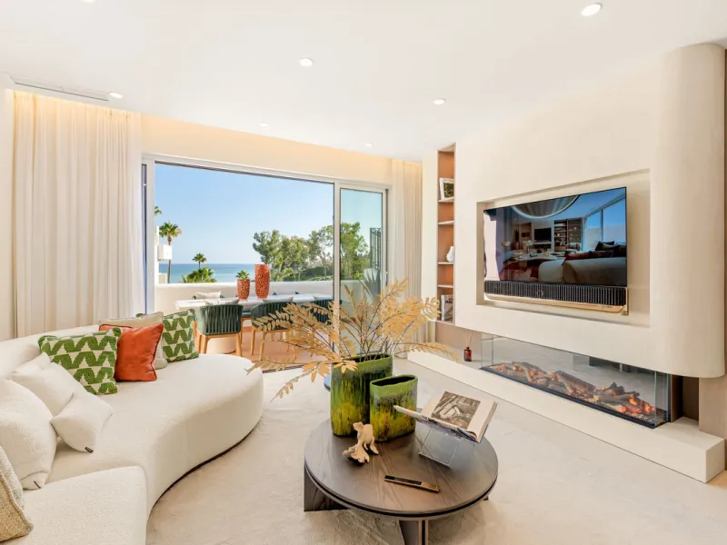 Exclusive Duplex Penthouse with Spectacular Sea Views in Estepona's New Golden Mile