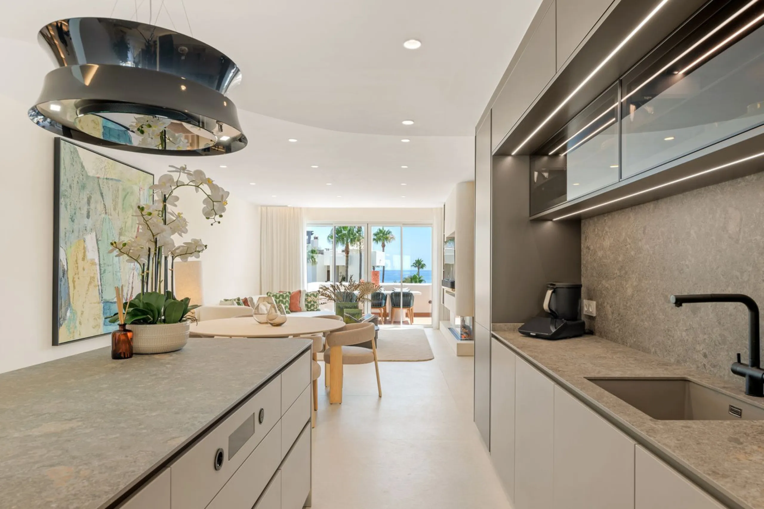 Exclusive Duplex Penthouse with Spectacular Sea Views in Estepona's New Golden Mile