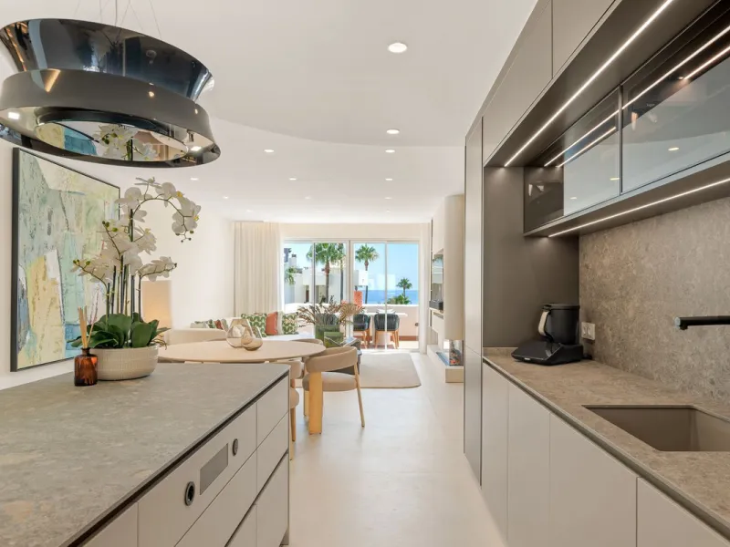 Exclusive Duplex Penthouse with Spectacular Sea Views in Estepona's New Golden Mile