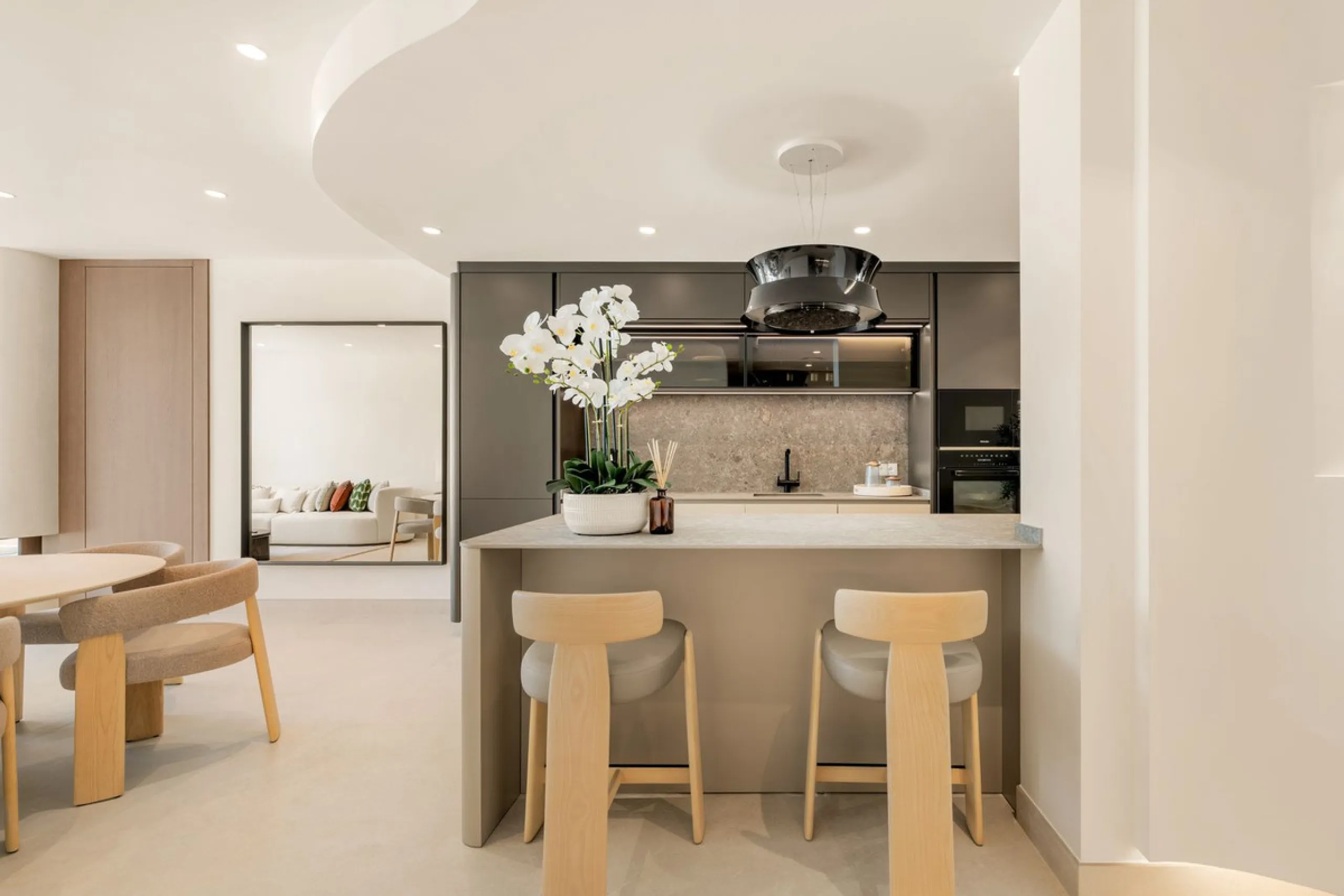 Exclusive Duplex Penthouse with Spectacular Sea Views in Estepona's New Golden Mile