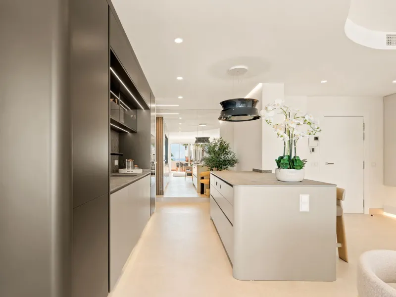Exclusive Duplex Penthouse with Spectacular Sea Views in Estepona's New Golden Mile