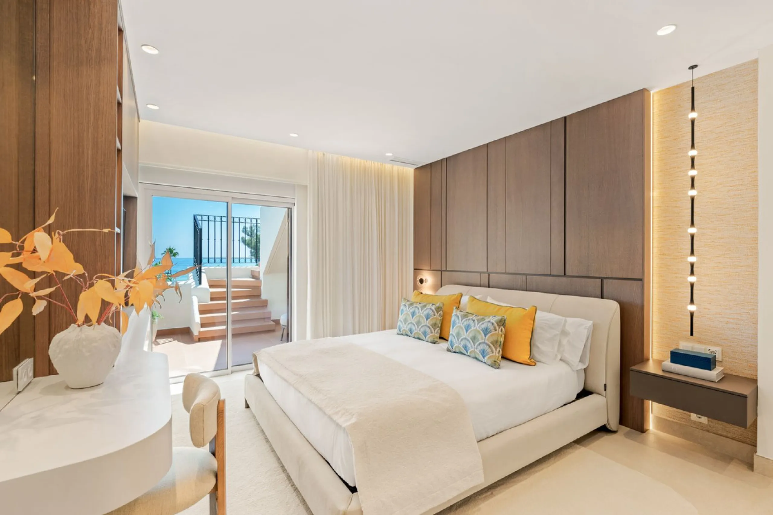 Exclusive Duplex Penthouse with Spectacular Sea Views in Estepona's New Golden Mile