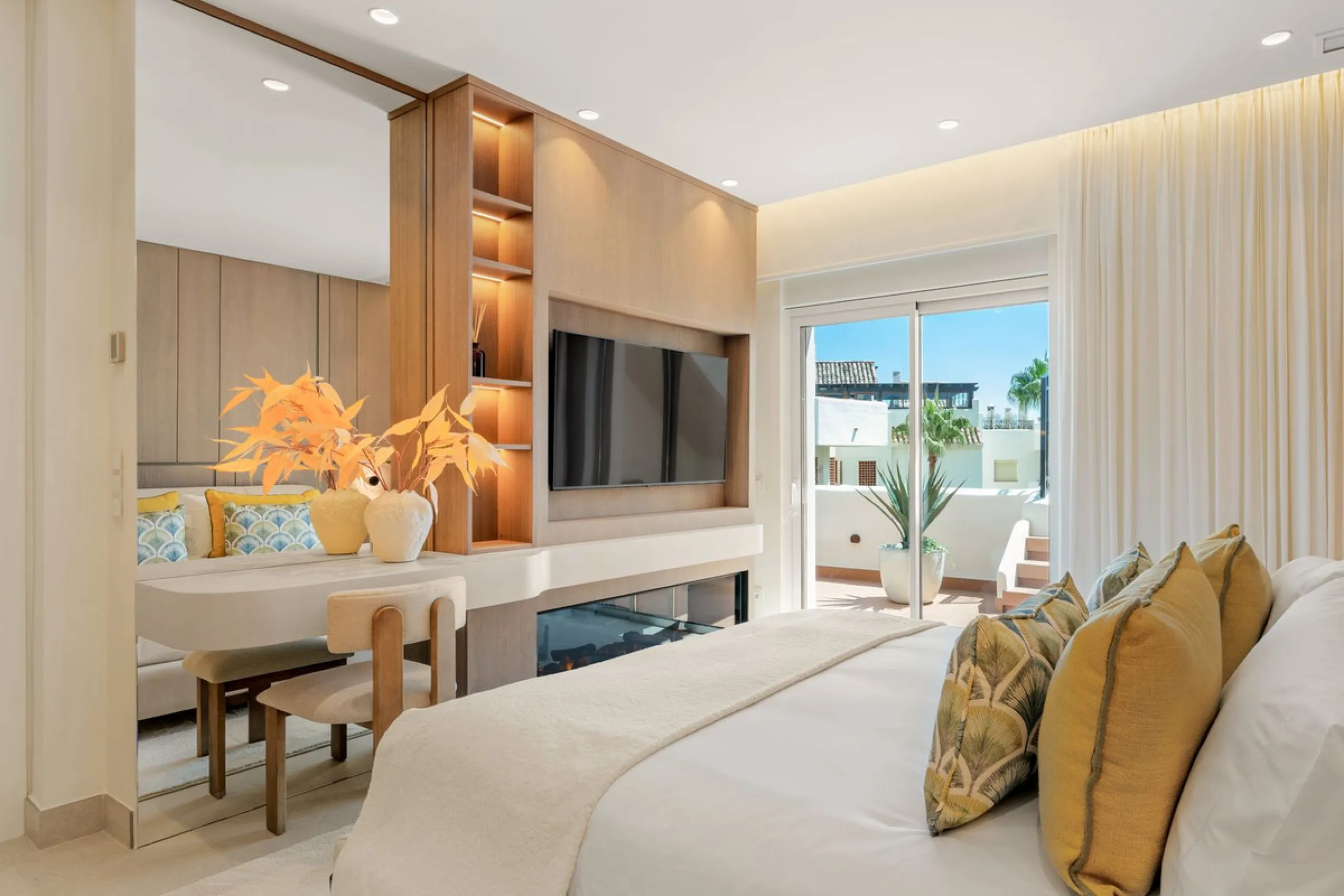 Exclusive Duplex Penthouse with Spectacular Sea Views in Estepona's New Golden Mile