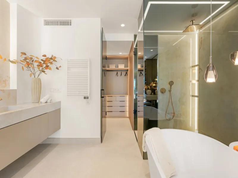 Exclusive Duplex Penthouse with Spectacular Sea Views in Estepona's New Golden Mile