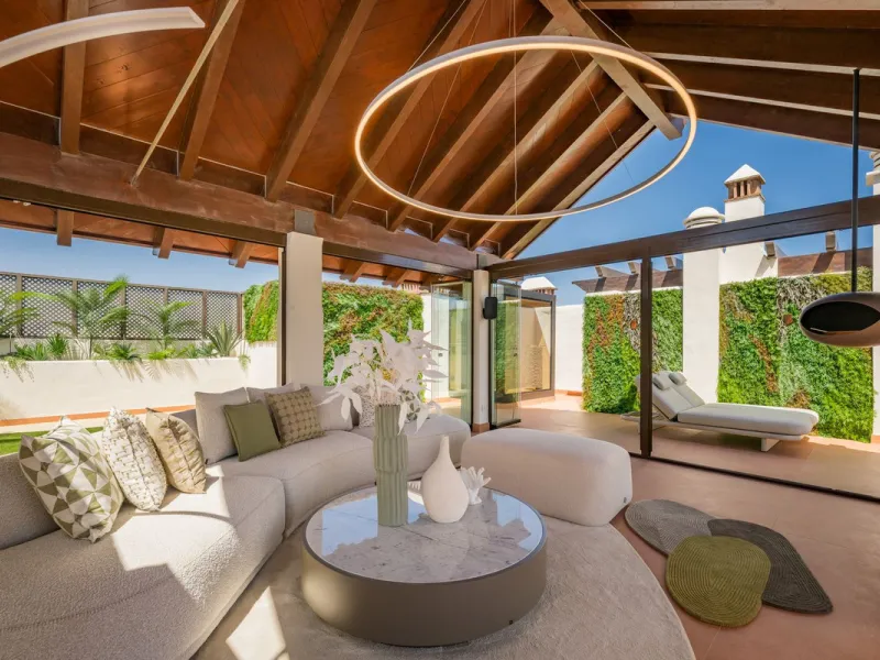 Exclusive Duplex Penthouse with Spectacular Sea Views in Estepona's New Golden Mile