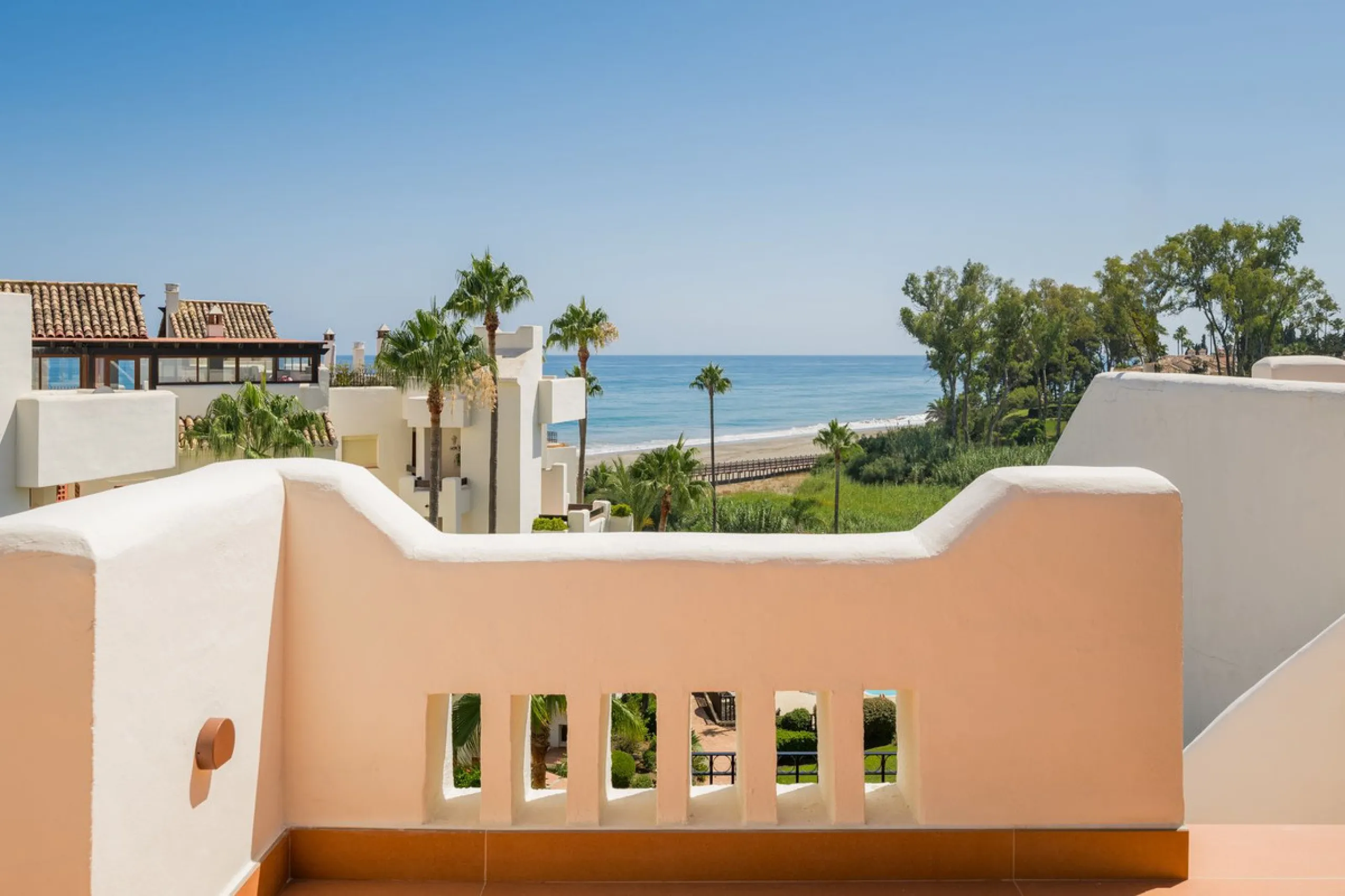Exclusive Duplex Penthouse with Spectacular Sea Views in Estepona's New Golden Mile