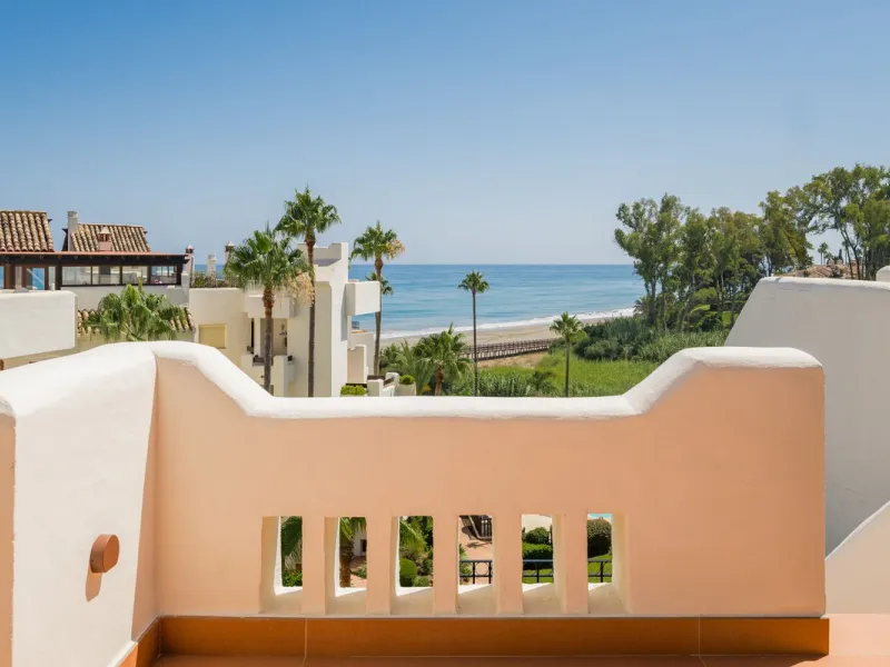 Exclusive Duplex Penthouse with Spectacular Sea Views in Estepona's New Golden Mile