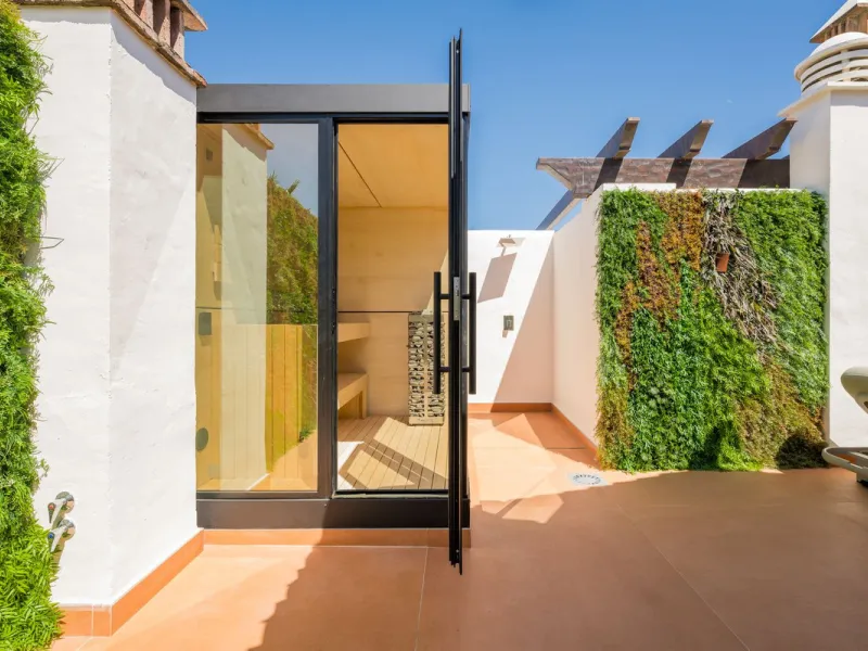 Exclusive Duplex Penthouse with Spectacular Sea Views in Estepona's New Golden Mile