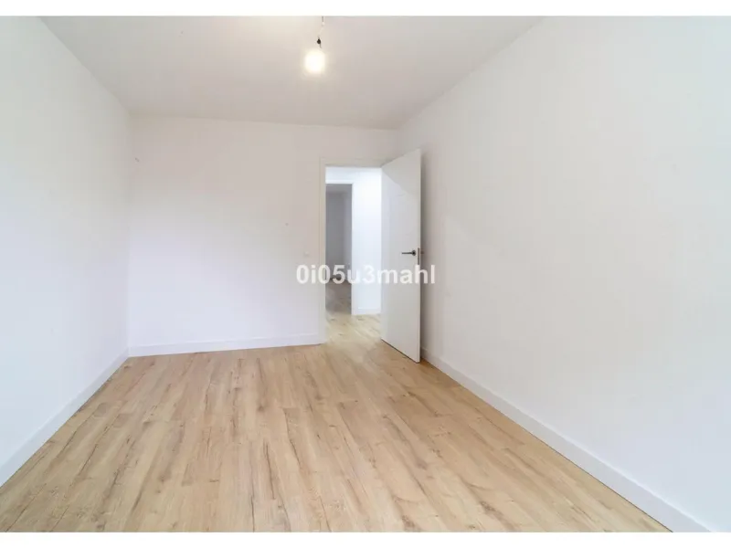 Apartment - Middle Floor Apartment в продаже в Málaga, Málaga. В доме 3 спален и 2 ванных комнат. Площадь дома 144 м²