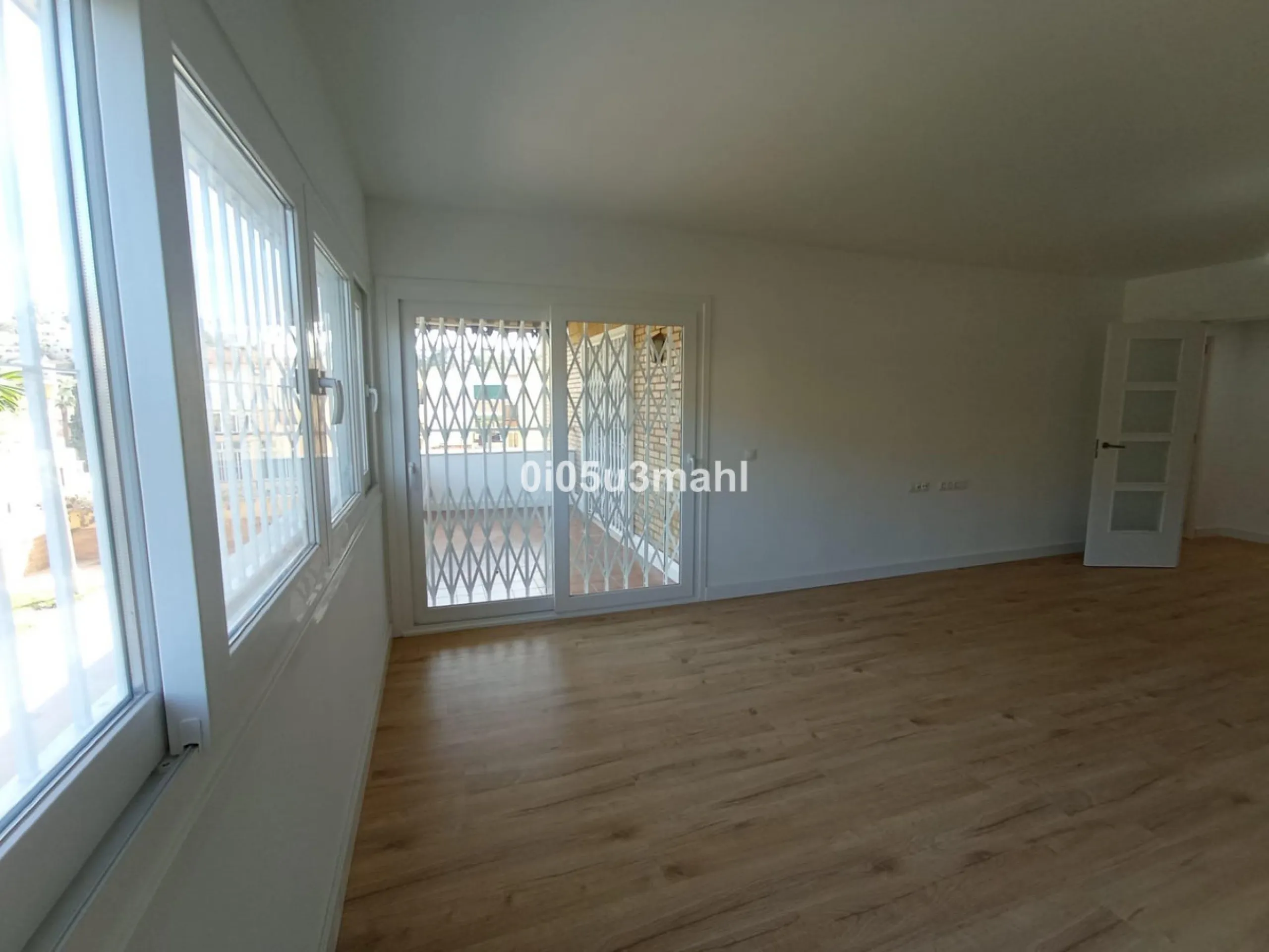 Apartment - Middle Floor Apartment в продаже в Málaga, Málaga. В доме 3 спален и 2 ванных комнат. Площадь дома 144 м²