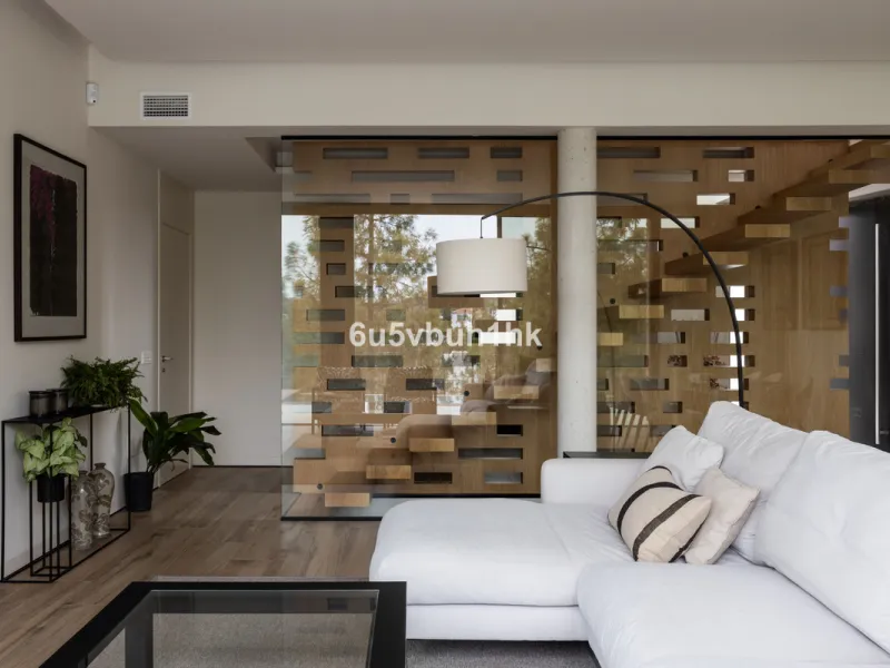Exquisite modern villa, a newly built family home that perfectly blends contemporary design with comfort and convenience. Nestled in the desirable neighborhood of El Atabal, Malaga, this three-story residence offers breathtaking sea and mountain views fro