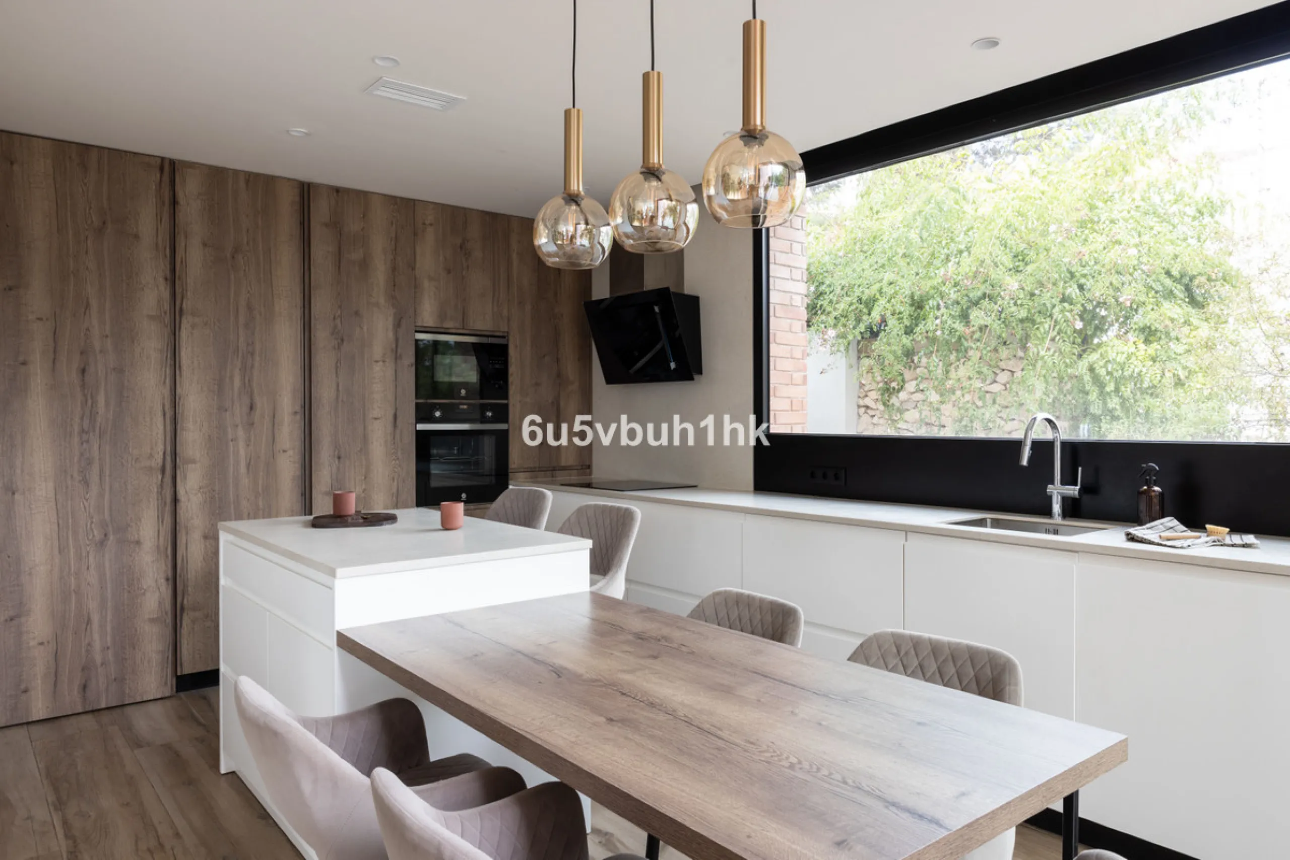 Exquisite modern villa, a newly built family home that perfectly blends contemporary design with comfort and convenience. Nestled in the desirable neighborhood of El Atabal, Malaga, this three-story residence offers breathtaking sea and mountain views fro