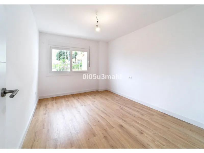 Apartment - Middle Floor Apartment в продаже в Málaga, Málaga. В доме 3 спален и 2 ванных комнат. Площадь дома 144 м²