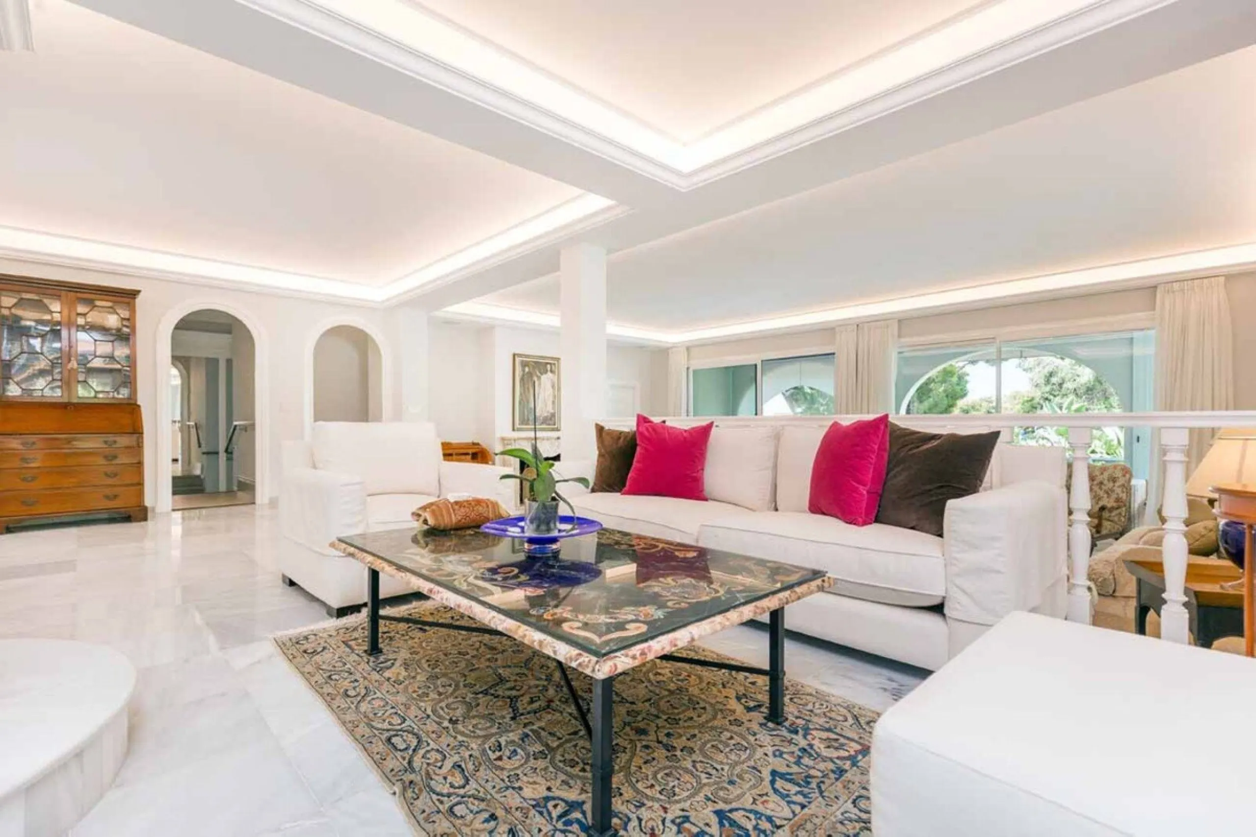 Spacious Front line golf Villa available for sale in Rio Real, Marbella!