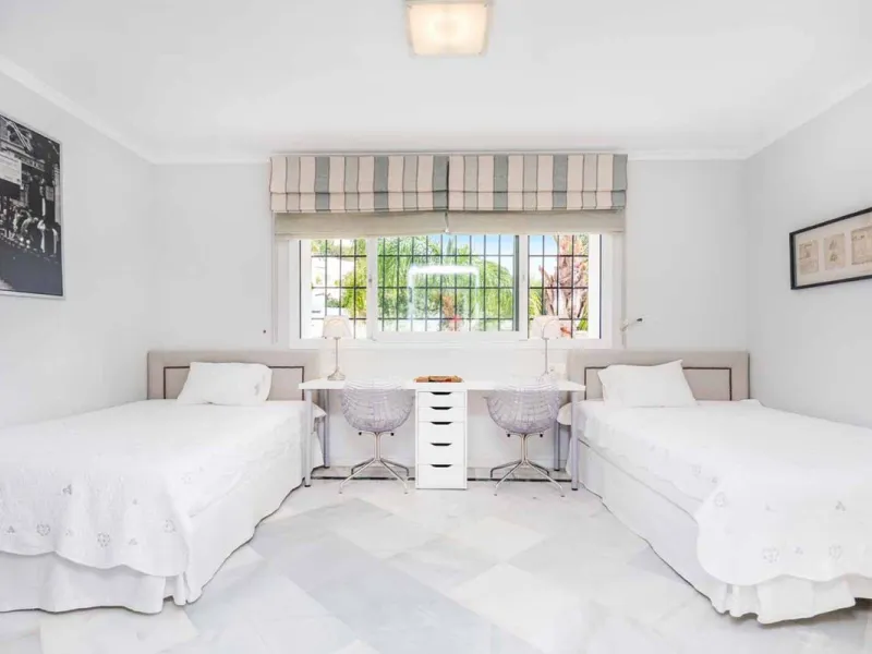 Spacious Front line golf Villa available for sale in Rio Real, Marbella!