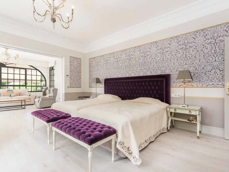 Spacious Front line golf Villa available for sale in Rio Real, Marbella!