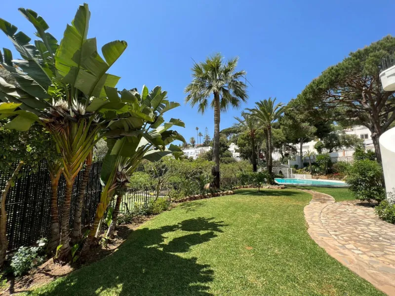 Spacious Front line golf Villa available for sale in Rio Real, Marbella!