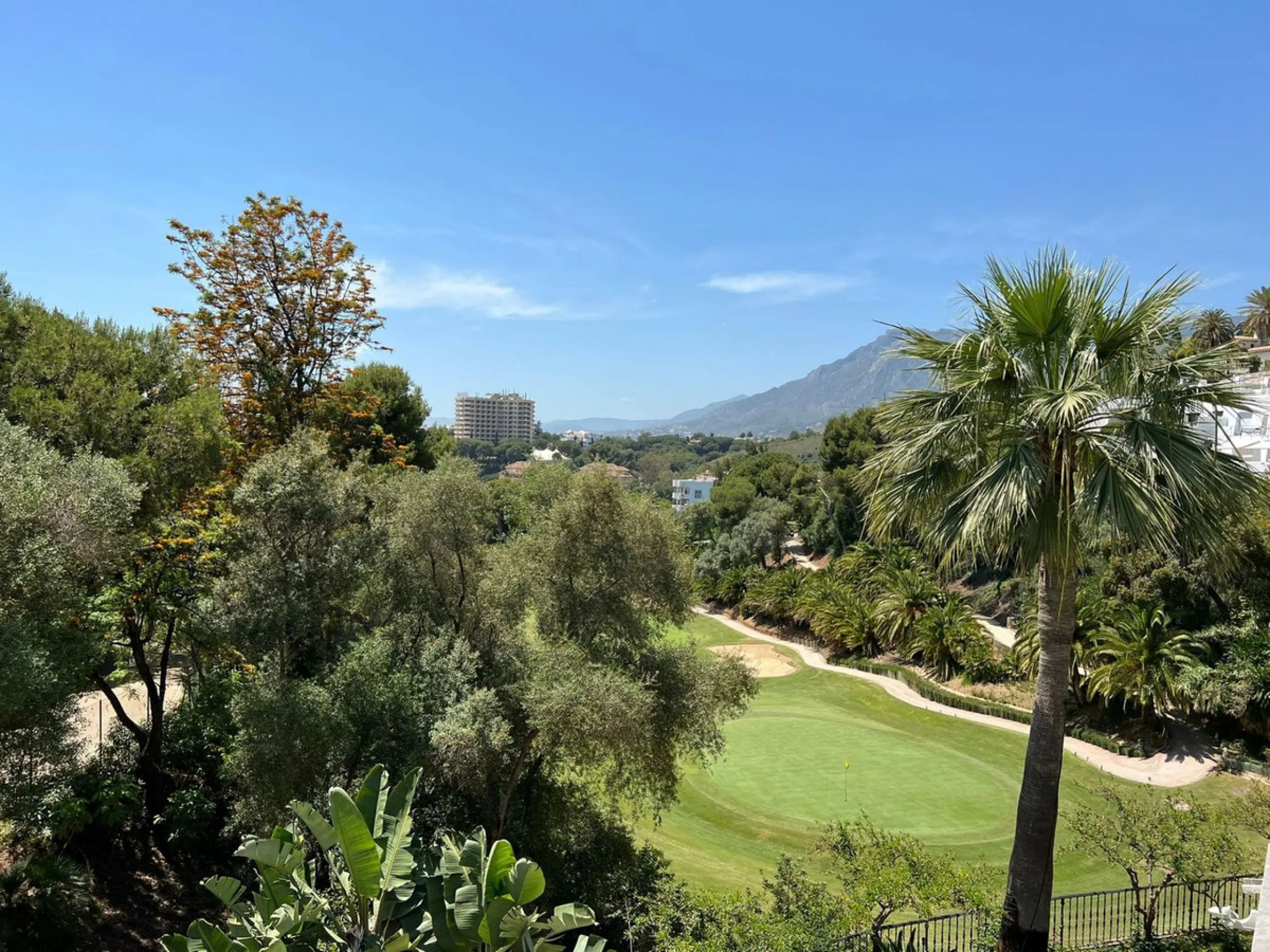 Spacious Front line golf Villa available for sale in Rio Real, Marbella!