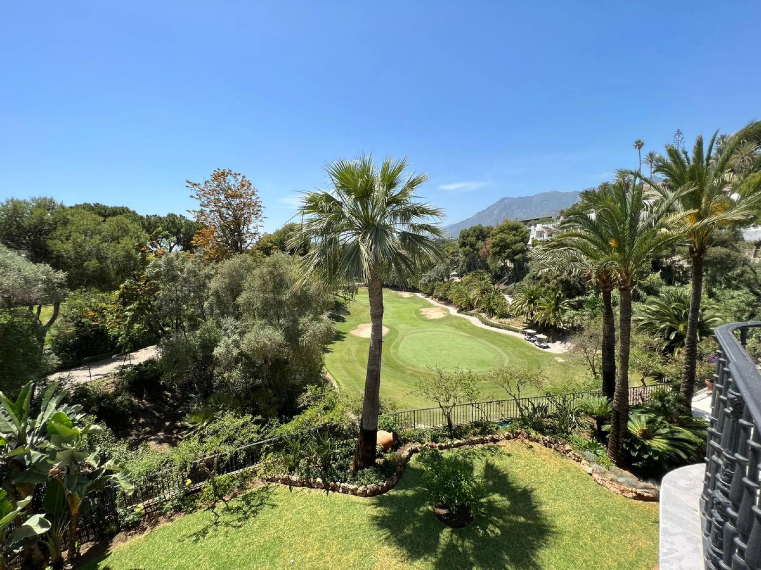 Spacious Front line golf Villa available for sale in Rio Real, Marbella!