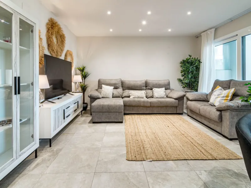 Apartment - Ground Floor Apartment в продаже в Marbella, Málaga. В доме 3 спален и 2 ванных комнат. Площадь дома 110 м²