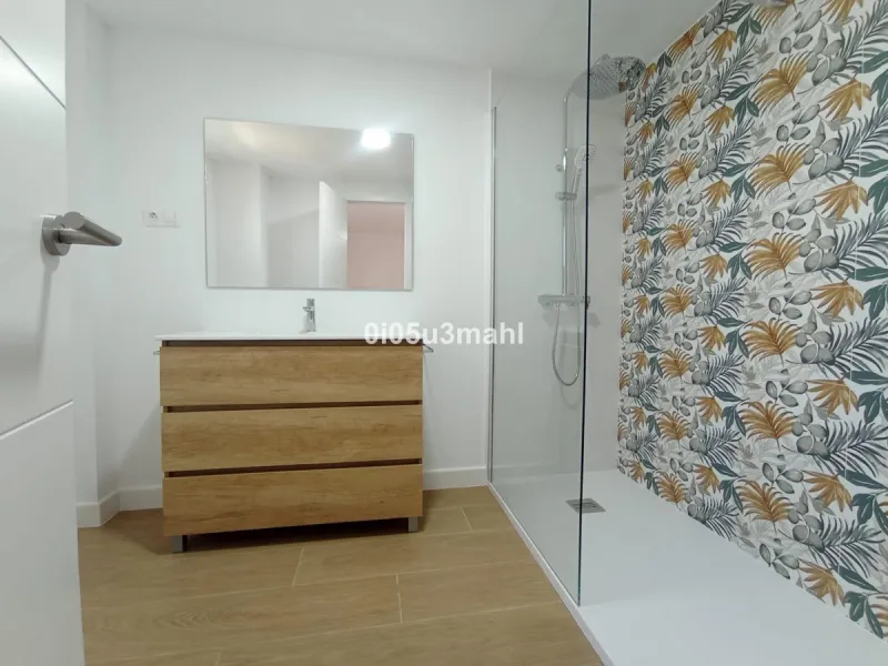 Apartment - Middle Floor Apartment в продаже в Málaga, Málaga. В доме 3 спален и 2 ванных комнат. Площадь дома 144 м²