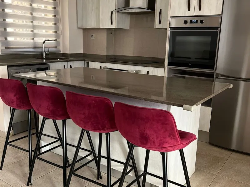 Apartment - Middle Floor Apartment в продаже в Estepona, Málaga. В доме 2 спален и 1 ванных комнат. Площадь дома 70 м²