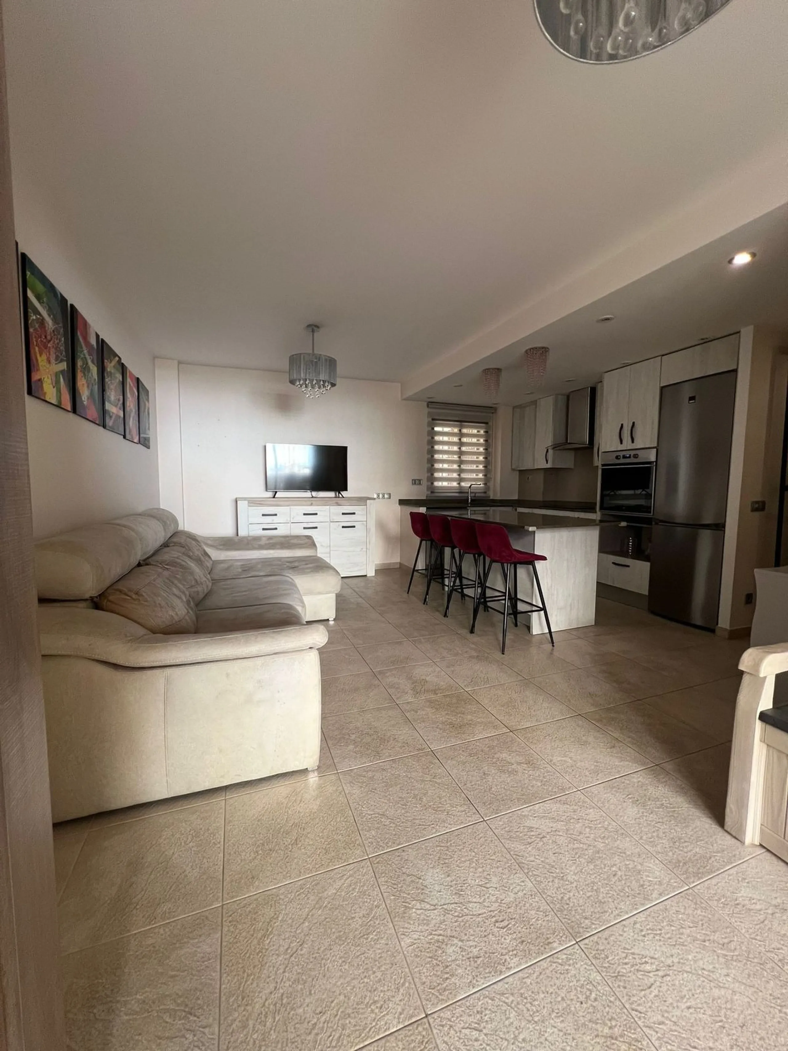Apartment - Middle Floor Apartment в продаже в Estepona, Málaga. В доме 2 спален и 1 ванных комнат. Площадь дома 70 м²