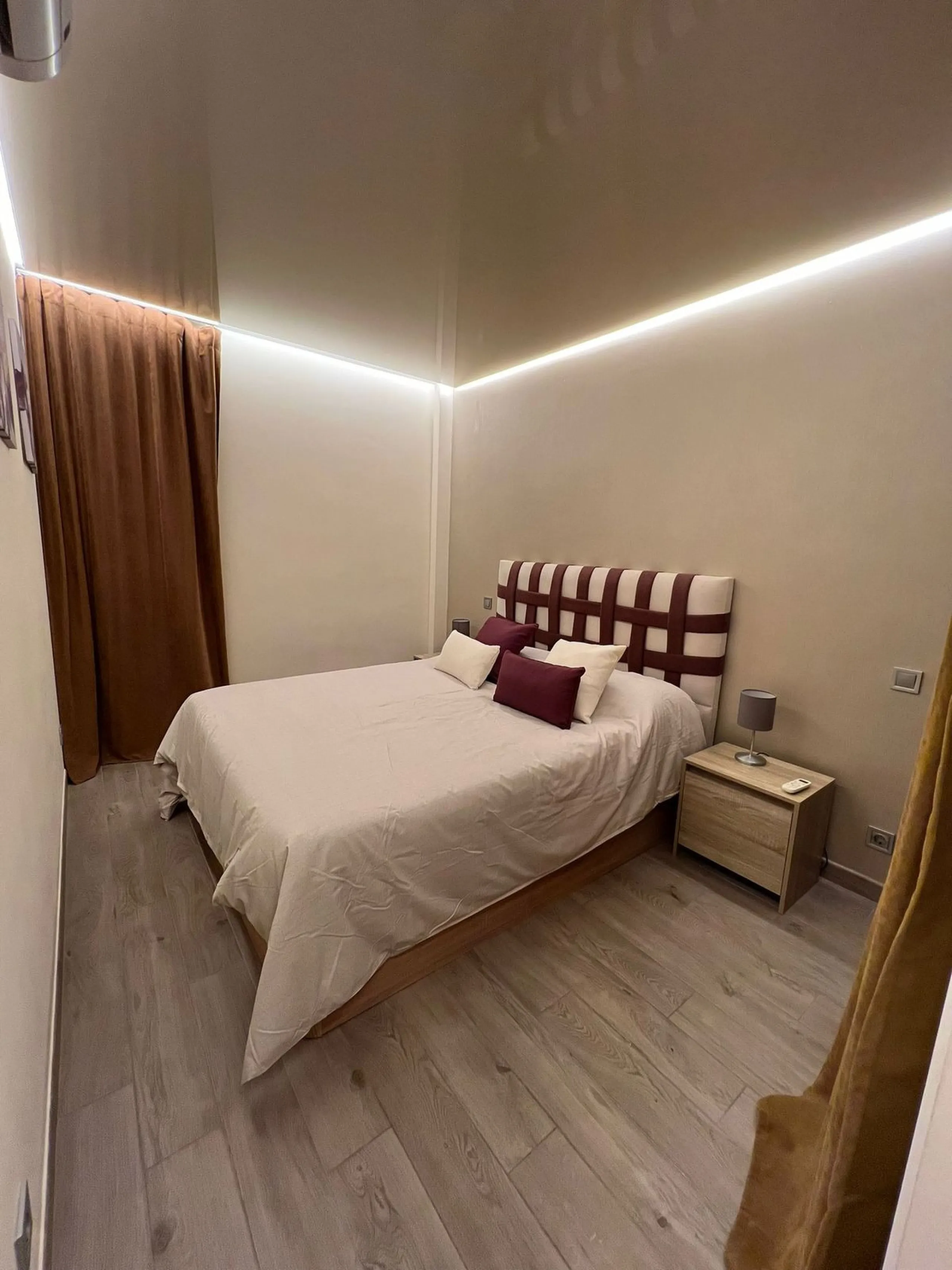 Apartment - Middle Floor Apartment в продаже в Estepona, Málaga. В доме 2 спален и 1 ванных комнат. Площадь дома 70 м²