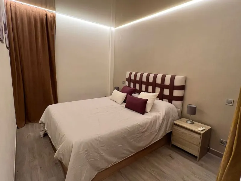 Apartment - Middle Floor Apartment в продаже в Estepona, Málaga. В доме 2 спален и 1 ванных комнат. Площадь дома 70 м²
