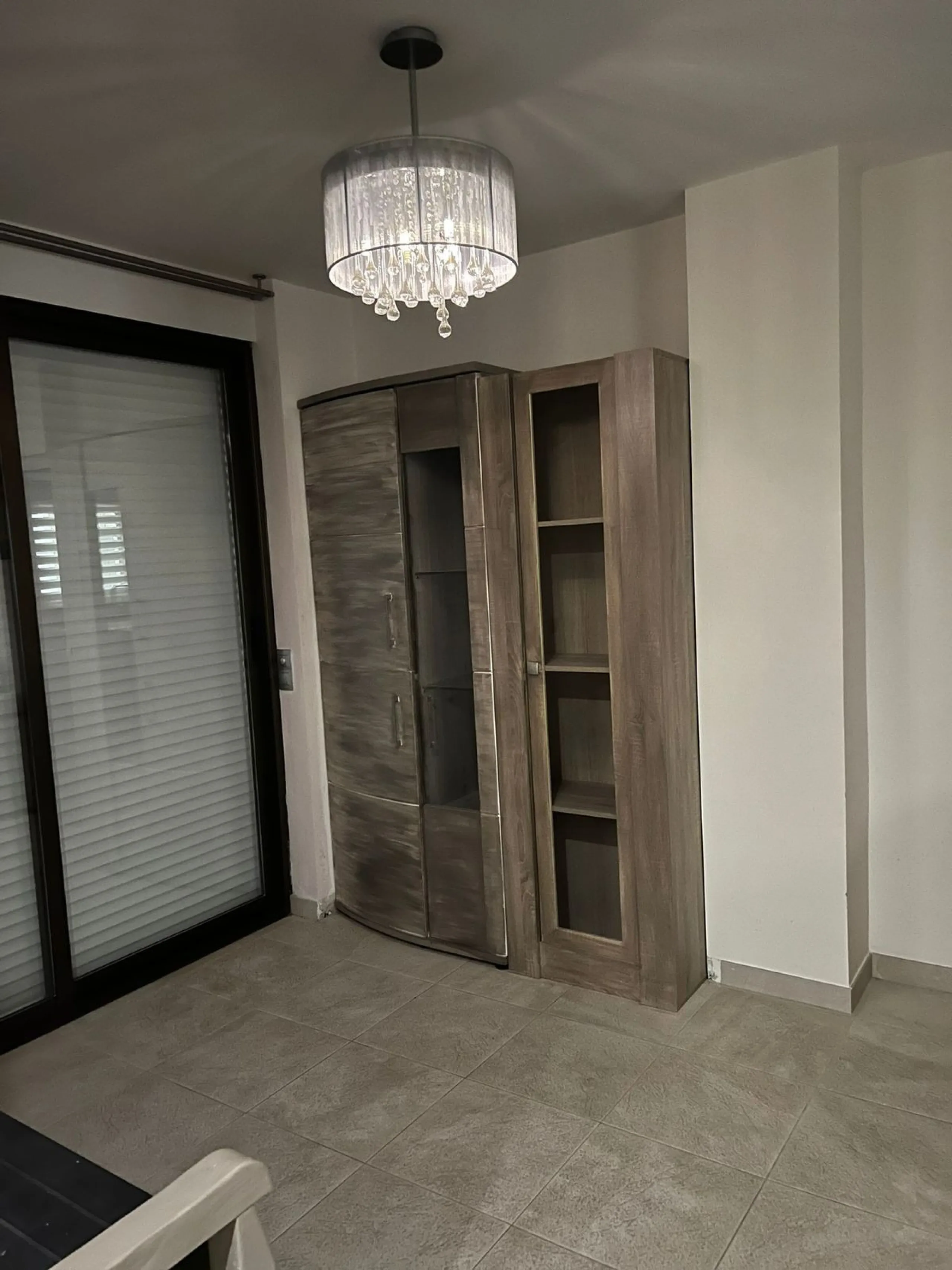 Apartment - Middle Floor Apartment в продаже в Estepona, Málaga. В доме 2 спален и 1 ванных комнат. Площадь дома 70 м²