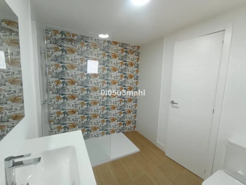 Apartment - Middle Floor Apartment в продаже в Málaga, Málaga. В доме 3 спален и 2 ванных комнат. Площадь дома 144 м²