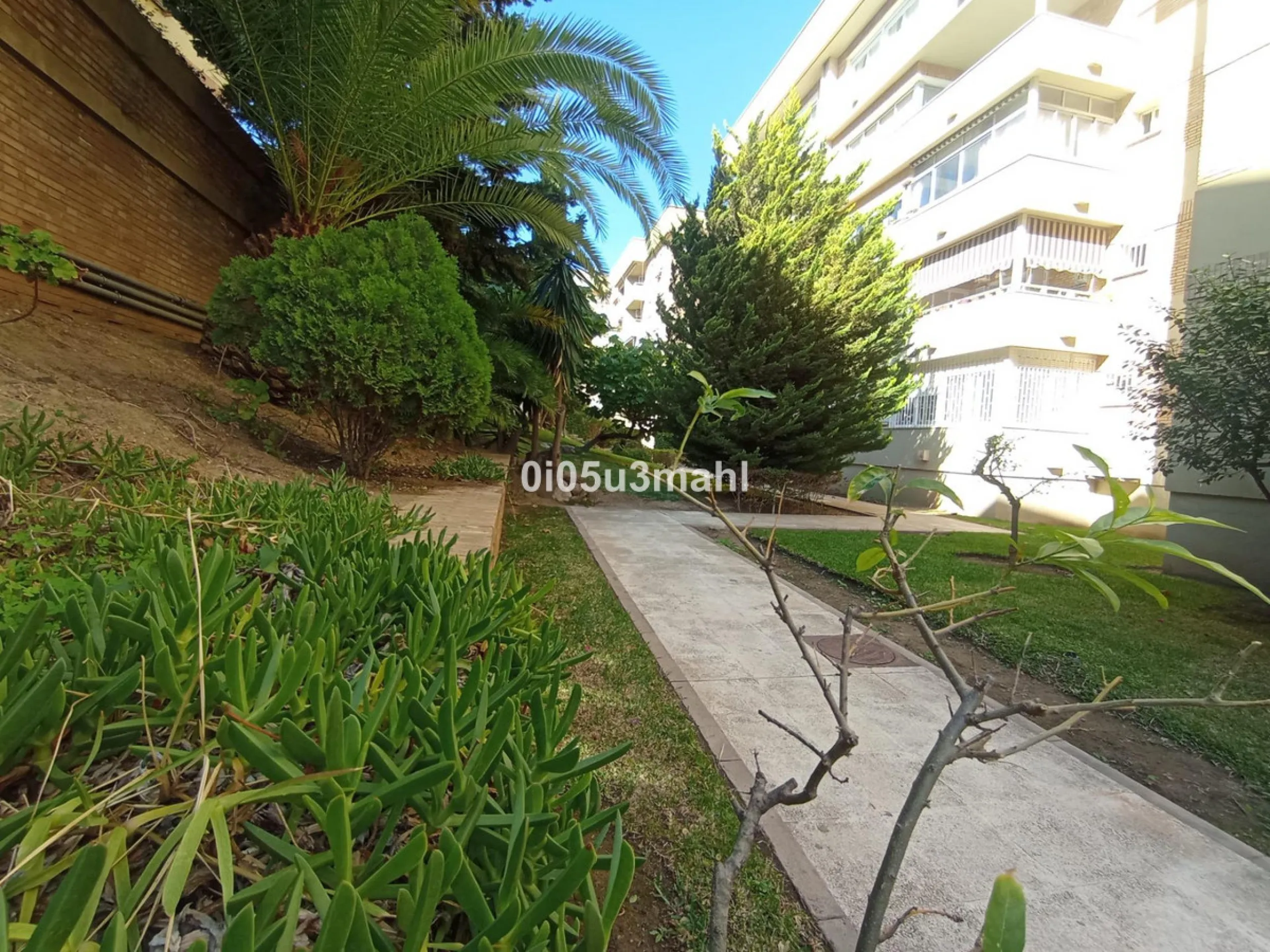 Apartment - Middle Floor Apartment в продаже в Málaga, Málaga. В доме 3 спален и 2 ванных комнат. Площадь дома 144 м²
