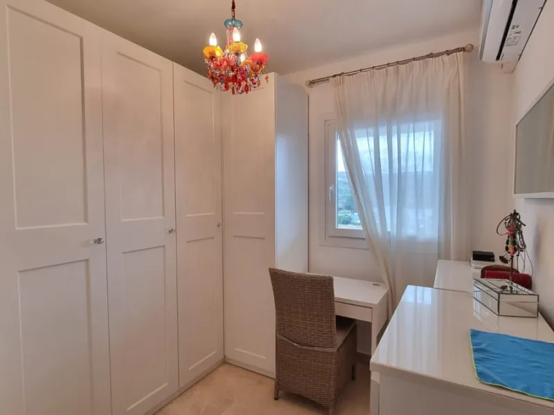 Designer beachfront apartment in San Luis de Sabinillas | Parking and storage | Premium amenities