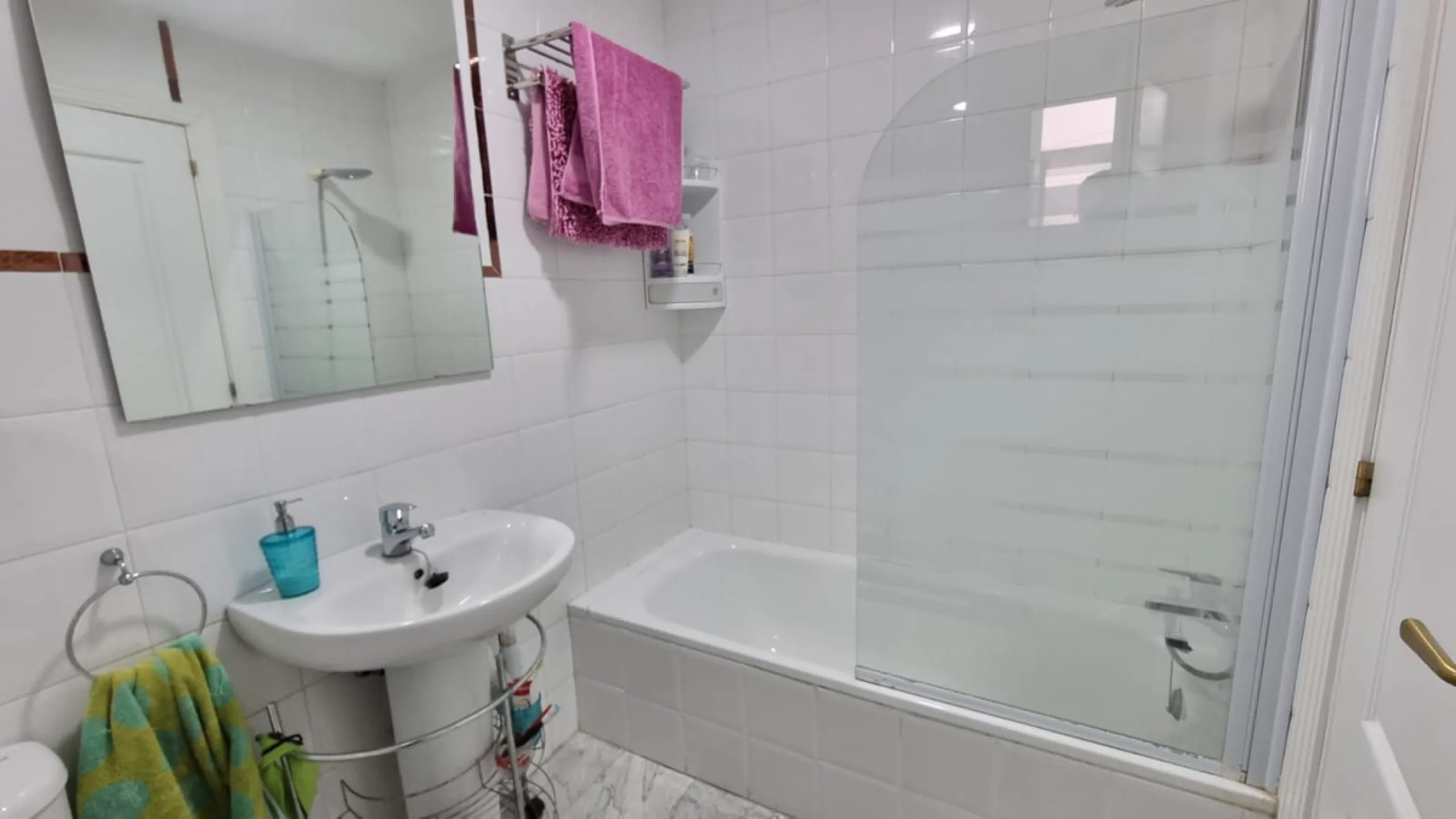 Designer beachfront apartment in San Luis de Sabinillas | Parking and storage | Premium amenities