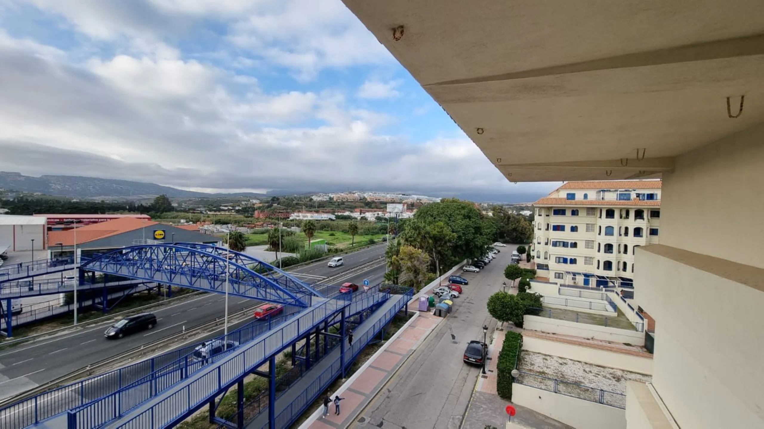 Designer beachfront apartment in San Luis de Sabinillas | Parking and storage | Premium amenities