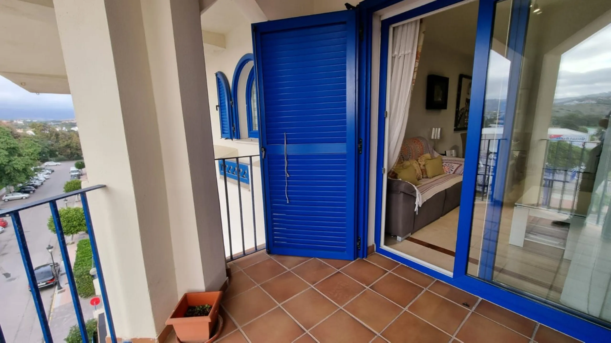 Designer beachfront apartment in San Luis de Sabinillas | Parking and storage | Premium amenities